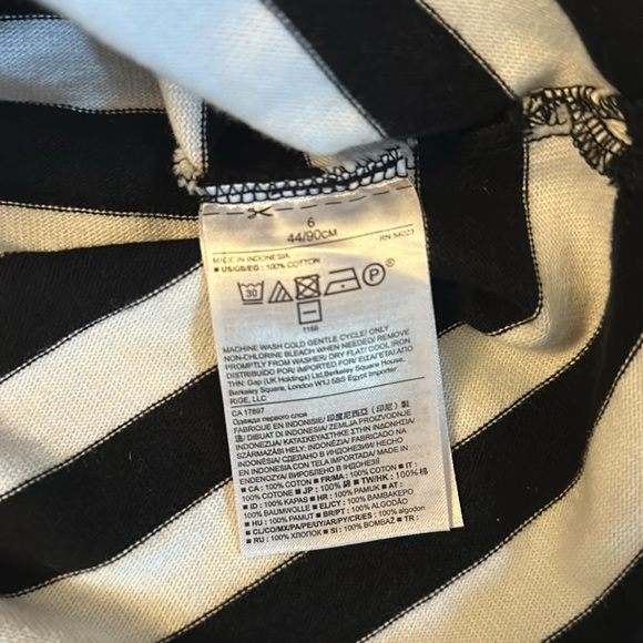 BANANA REPUBLIC Black and White Stripe Sleeveless Top - Picture 6 of 8
